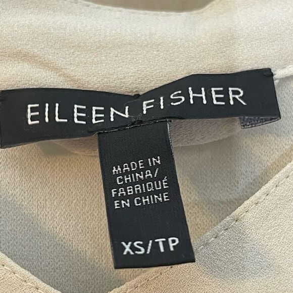 Eileen Fisher off white 100% silk sleeveless button front tunic, size XSmall - Picture 2 of 15